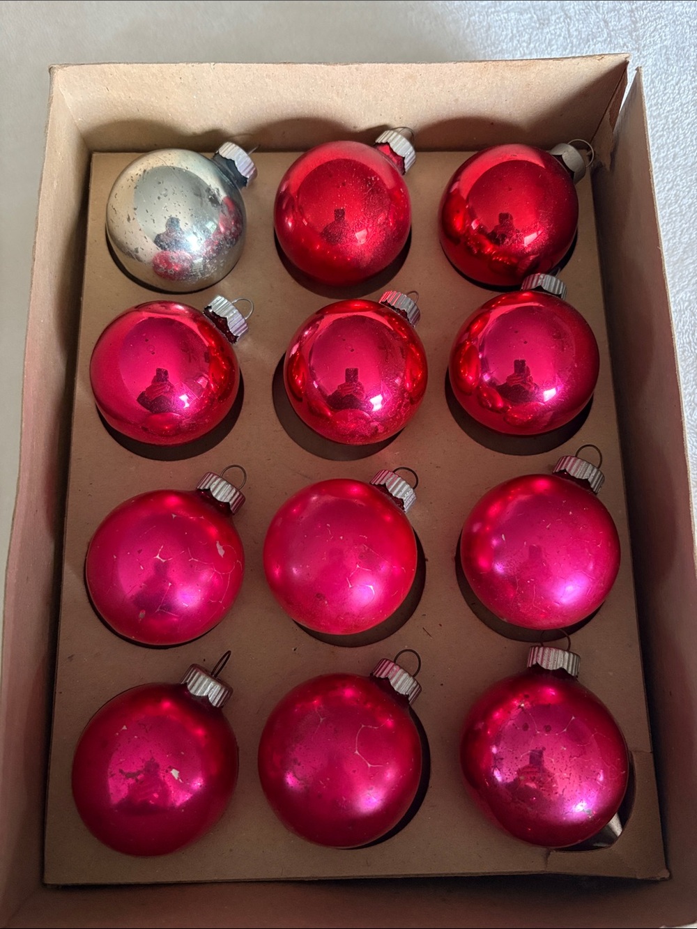 12 Vintage Shiny Brite 2” Christmas Glass Ornaments Red Pink Silver - Picture 3 of 12